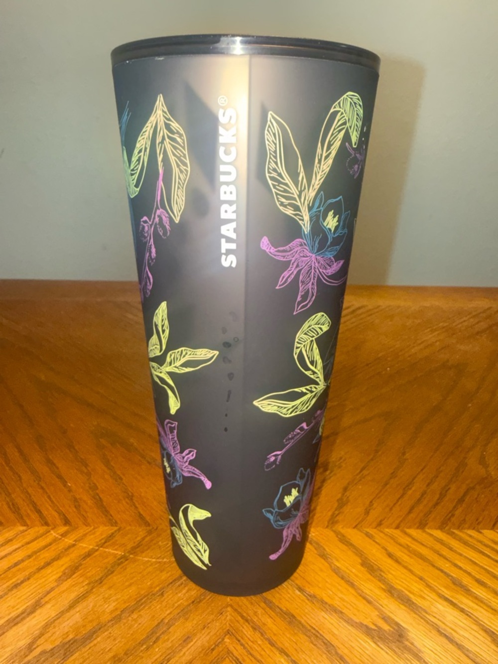 Starbucks 24 oz. NWT floral design cup